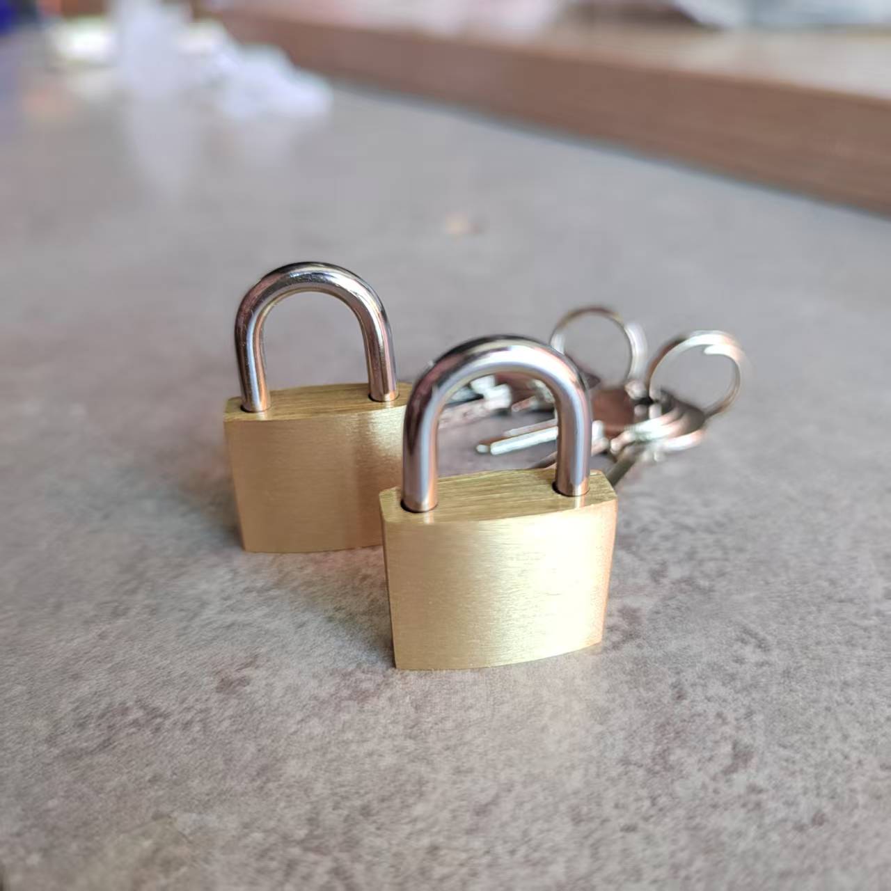 Brass Padlock with Keys, Small - مراجعة Letter Opener Brass وسعره